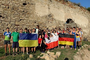 Die Teilnehmer der D-PL-UA Jugendbegegnung "By Bycicle through Europe" 2017 in Lviv/Ukraine